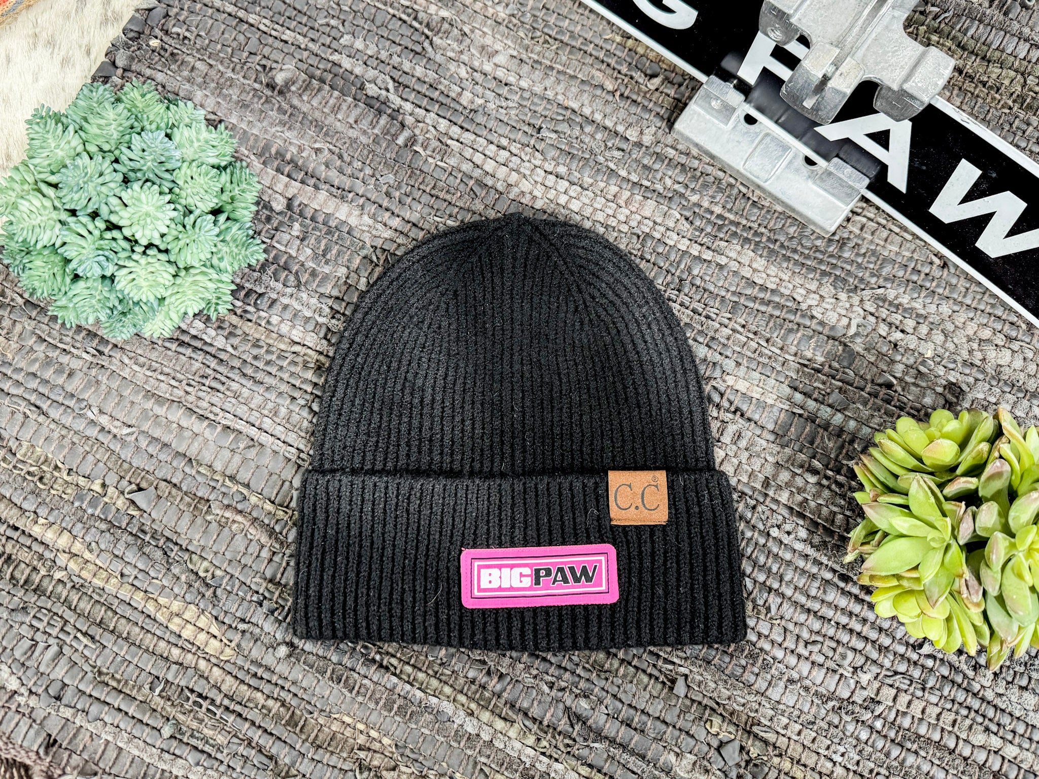 Big Paw Block Medium Patch Beanie